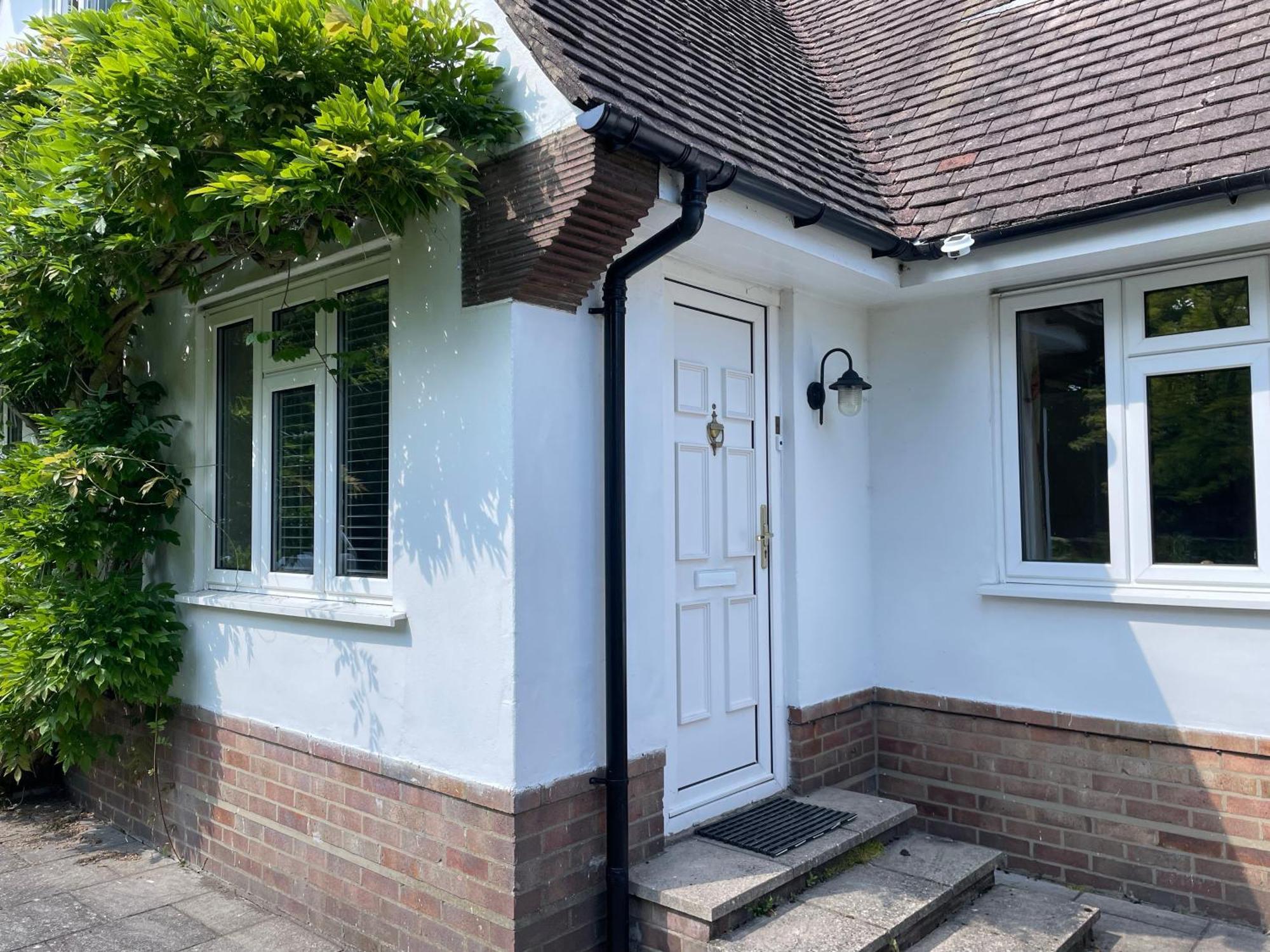 Charming Bournemouth House With Beautiful Spacious Gardens, 5 Min Drive To Beaches, Free Parking For 2-3 Cars Exterior foto